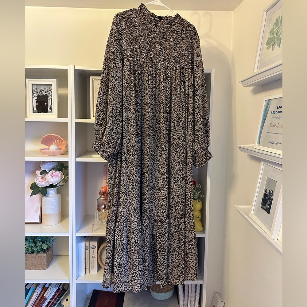 Niswa fashion Leopard Print Maxi Dress